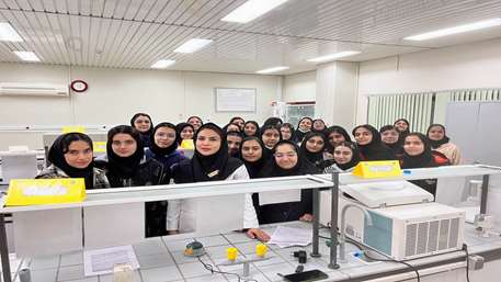 بازدید مدرسه دخترانه کوثر از آزمایشگاه جامع تحقیقات